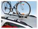 Bike One Radhalter <br> abschließbar, stabil <br> und preiswert <br> auch für dicke Fahrradrahmen geeignet <br> für alle Grundträger passend <br> inkl. Adapter für Träger mit Nutenmontage <br> N50100